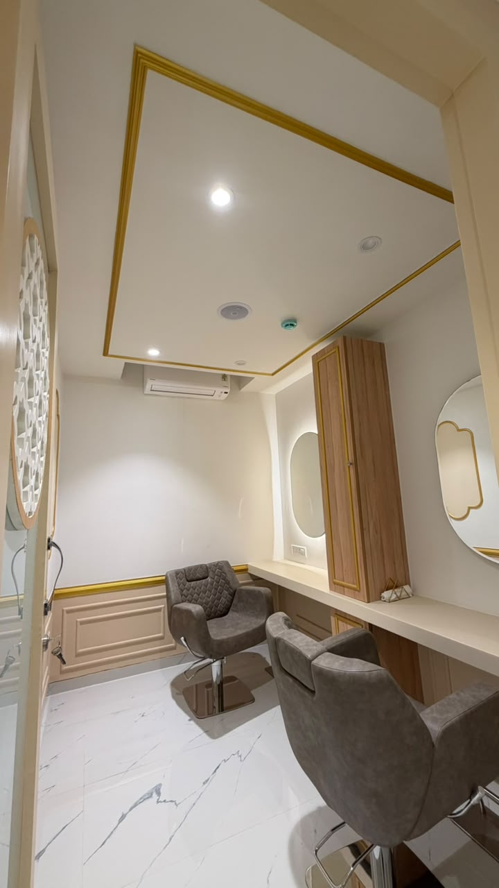 25. Private Hair Studio